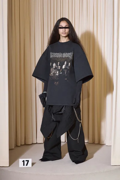 Look 17